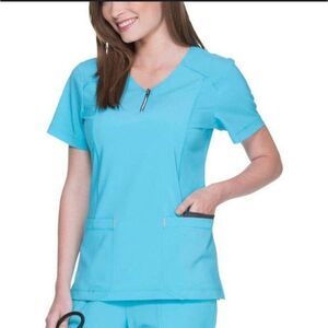 Scrub Star woman Aqua Scrub Top Size S
